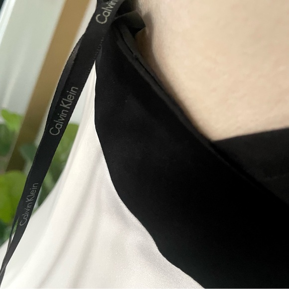 90s chic - Calvin Klein Black & White Gown - Picture 9 of 13